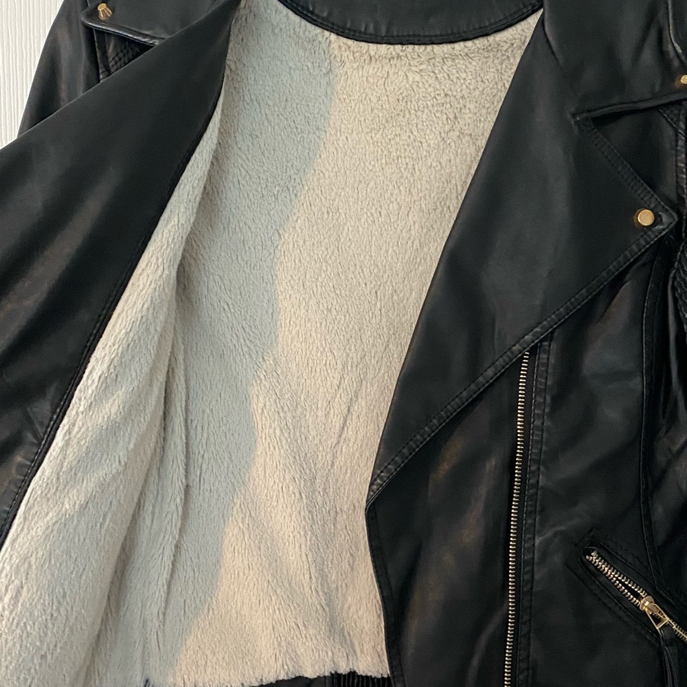 Jacket - Picture 3 of 4